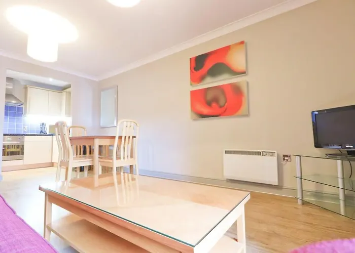 Centre 1 Bed Apartment *